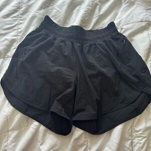 Lululemon tracker shorts
